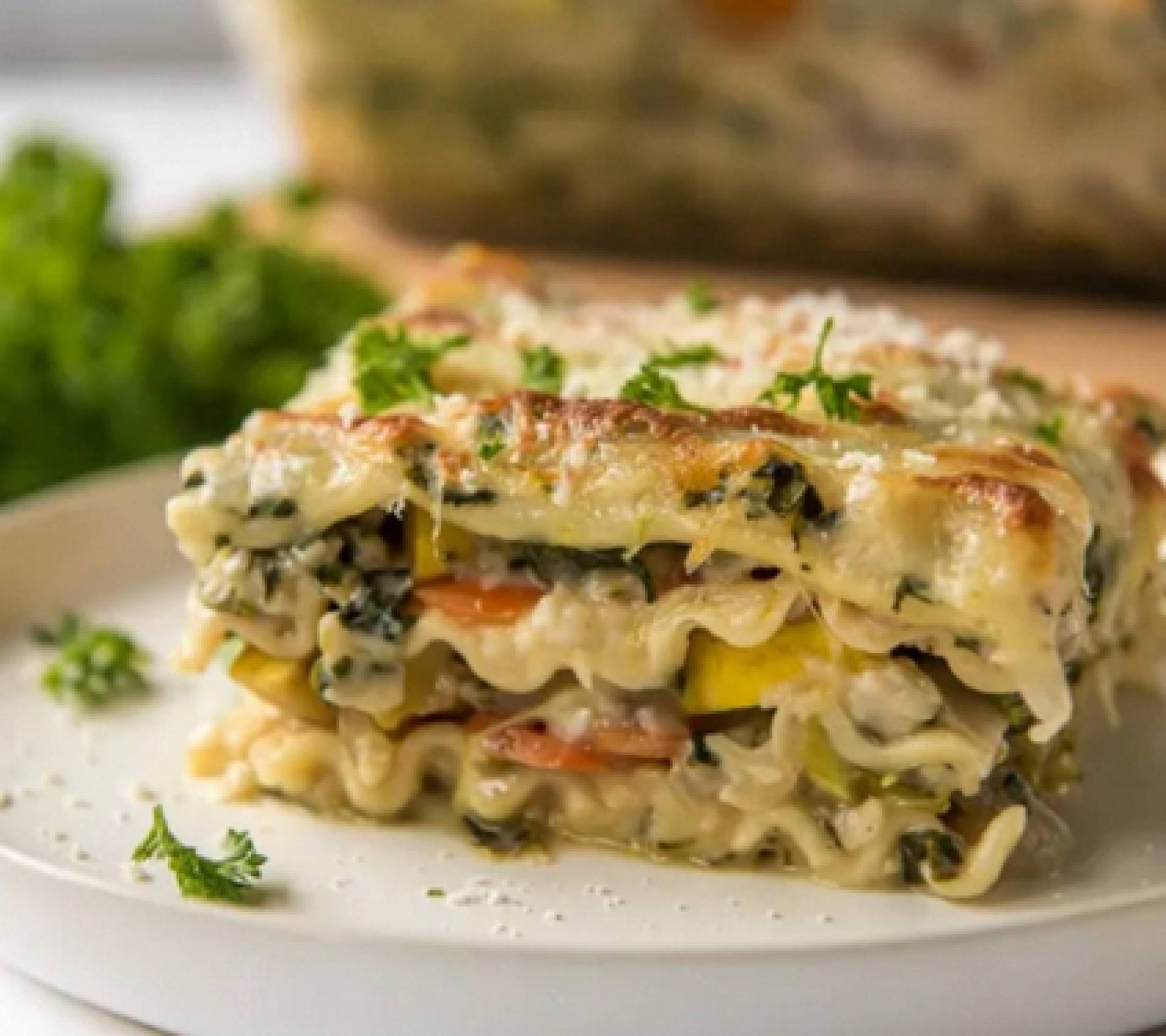 Spinach, Mushroom & Bechamel Lasagna - Family Size