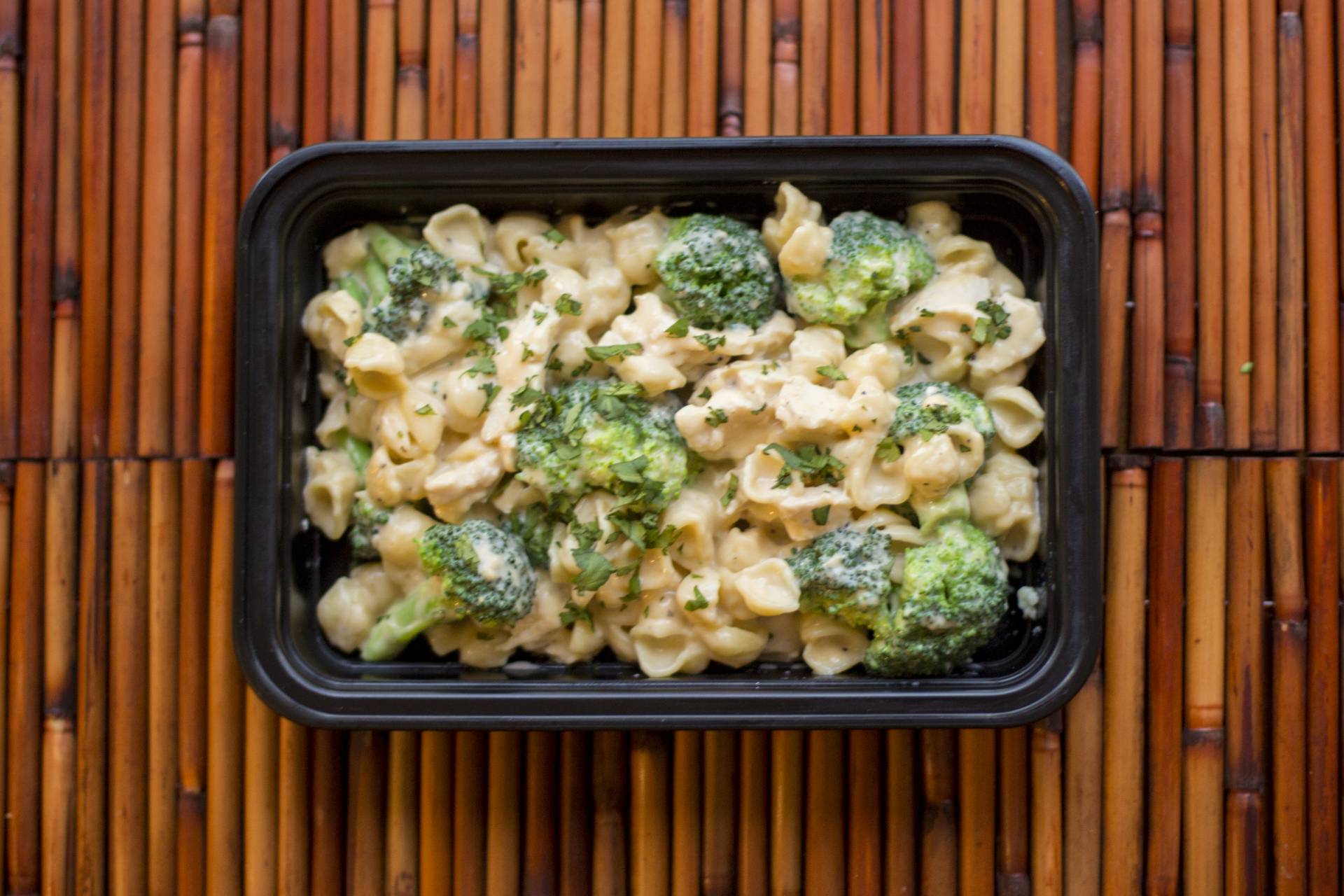 Cheddar Chicken & Broccoli Pasta - Family Size